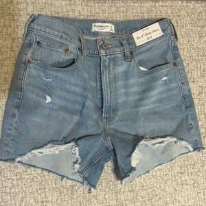 Abercrombie 4 in mom short